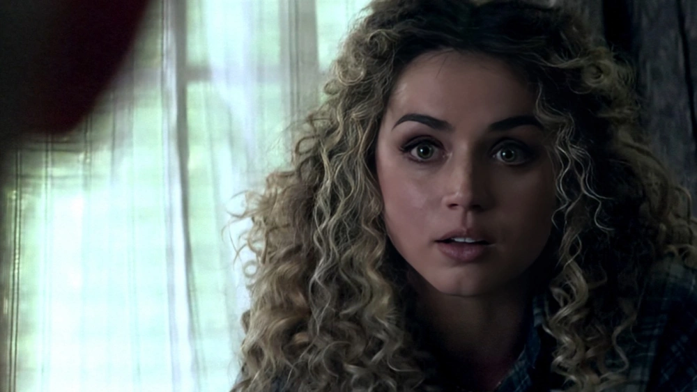 Cuplikan Film The Informer. [Youtube]