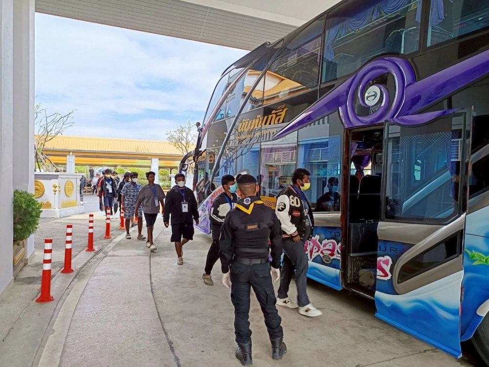 Sejumlah orang diduga diduga terkait penipuan online Myanmar. [X Orang Irrawadi]