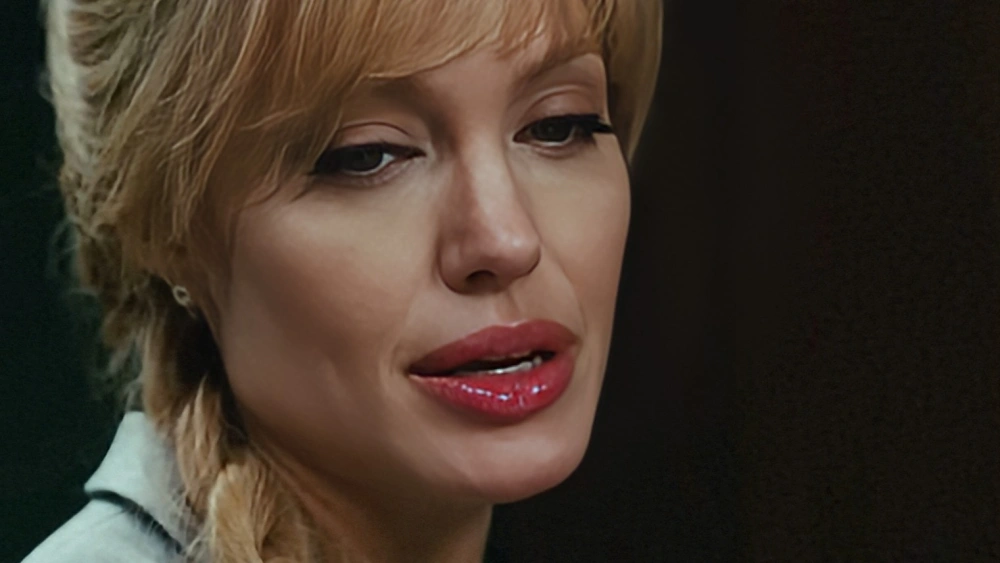 Cuplikan film Salt. [Youtube]