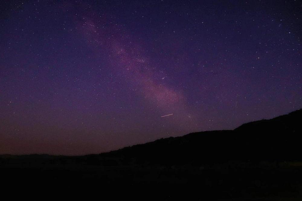 Hujan meteor geminid. [Ilustrasi/pexels]