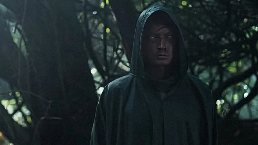 Sinopsis Film Qorin 2: Fedi Nuril Berubah Jadi Sosok Menyeramkan