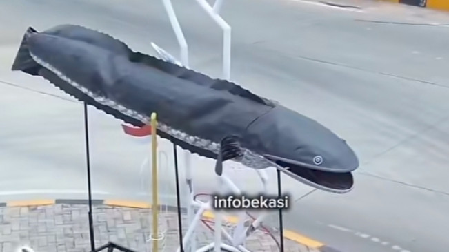 Tugu Ikan Gabus Bekasi Viral, Warganet Singgung Anggaran