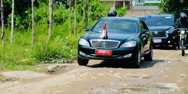 Ini Teknologi Canggih Mobil Presiden yang Diduga Alami Ban Bocor