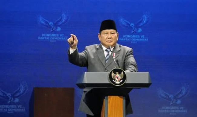 Prabowo 'Senggol' Gibran dan AHY Duduk Berdampingan : Nanti Saingan!