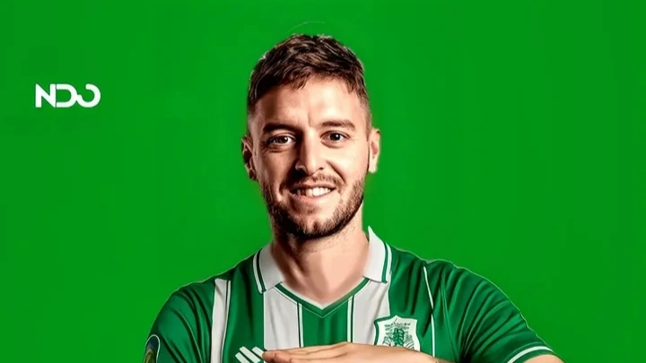 Striker asing Felipe Cadenazzi dipastikan absen akibat akumulasi kartu merah yang diterimanya.[Instagram]