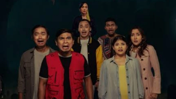 Para pemeran Film Maju Serem Mundur Horor. [Int]