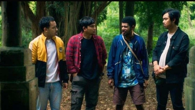 Ilustrasi potongan trailer film  Maju Serem Mundur Horor. [Int]