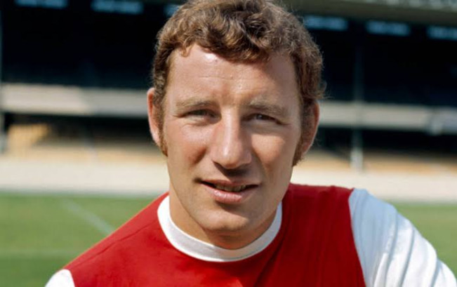 Mantan Kapten Arsenal Terry Neil Meninggal Dunia