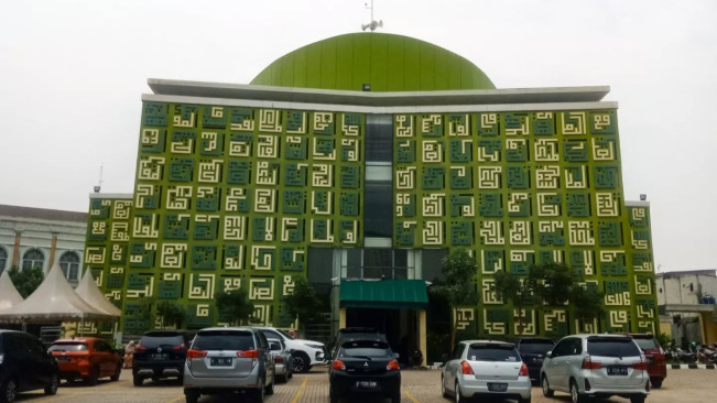 5 Masjid Karya Arsitektur Ridwan Kamil yang Fenomenal