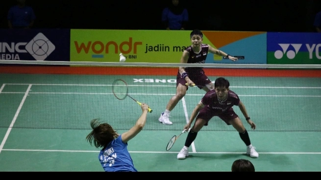 Pasangan ganda putri Indonesia saat hadapi pasangan Jepang di babak 8 besar Indonesia Masters 2025. [FTNews/Kesuma]