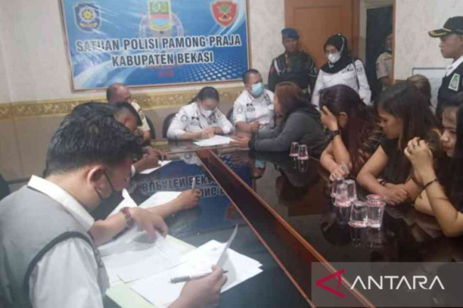 Satpol PP Amankan 26 Pasangan Bukan Suami Istri Saat Razia Valentine