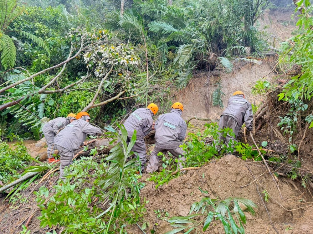 Cuaca Ekstrem Picu Banjir-Longsor di Tapteng Sumut, 4 Orang Meninggal