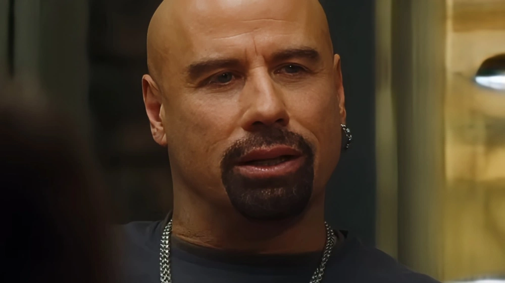 Film From Paris with Love dibintangi oleh John Travolta. [Youtube]