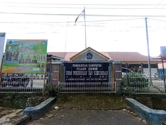 Bangunan Sekolah Masih Berdinding Bambu! Disdikbud Rejang Lebong Kejar Dana Pusat