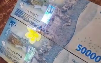 Cara Praktis Membedakan Uang Asli dan Palsu agar Tidak Tertipu