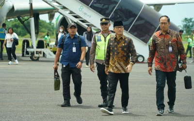 Menteri Yandri Pulang Kampung: Dijemput Gubernur Bengkulu, Dijamu Hidangan Dusun