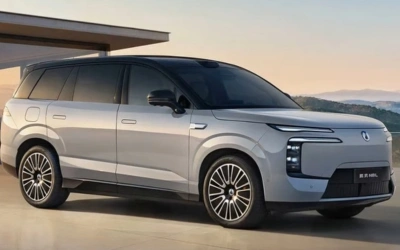 BYD Denza N8L, SUV Keluarga Modern dengan Desain Futuristik dan Teknologi Canggih