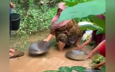 Viral Warga Aceh Temukan Butiran Emas Usai Banjir Bandang