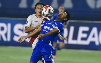 Hasil Indonesia Super League 2025: Persib Bungkam Persis 2-0 Meski dengan 10 Pemain