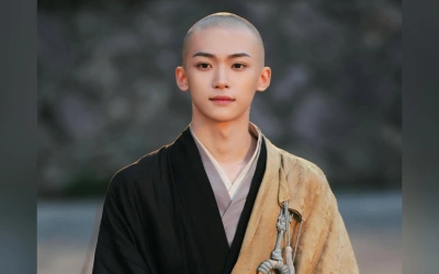 Bikin Heboh Korea! Zi Yu Tampil Botak di Drama Road to Empress