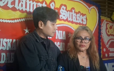 Sulit Bertemu Cucu, Eva Manurung Akui Pernah ‘Diusir Halus’ dari Rumah Inara Rusli