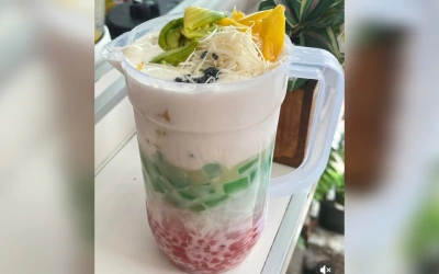 Es Teko Viral: Minuman Jumbo Rp20 Ribu Diserbu Warga Indonesia