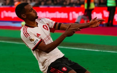 Kutukan Berakhir! Gol Perdana Isak Antar Liverpool Bungkam West Ham 2-0