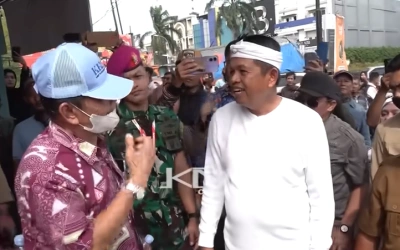 Viral! Dedi Mulyadi Emosi Tegur Kakek yang Bangun Rumah di Bantaran Sungai Tanpa Izin