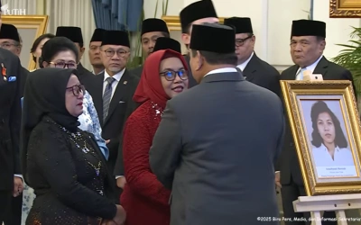 Pesan Kakak Marsinah ke Prabowo: Hapus Outsourcing