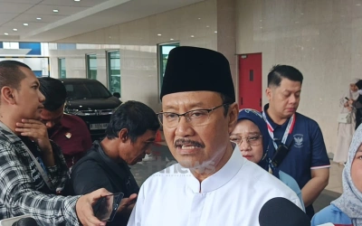 Jenguk Korban Ledakan SMAN 72 Kelapa Gading, Mensos: Satu Masih di ICU