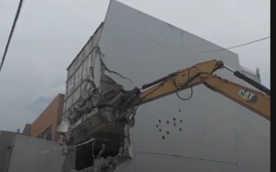 Lupakan Masa Kelam! Ahmad Sahroni Robohkan Rumahnya yang Jadi Korban Penjarahan Agustus