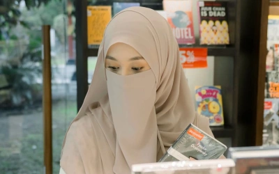 Tina Agustin Ternyata Sosok di Balik Nama Tinandrose, Istri Fiki Naki