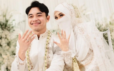 5 Potret Pernikahan Fiki Naki dan Tinandrose, Hubungan Kilat Berujung Halal