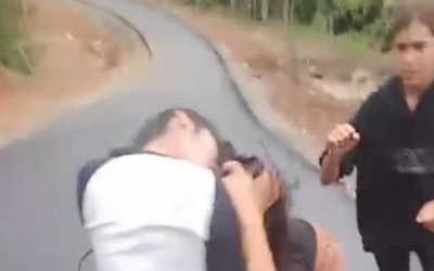 Viral di Medsos, Siswi SMP Dikeroyok di Lokasi Balap Liar
