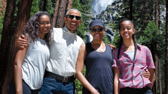 Hari Ibu, Barack Obama Unggah Pesan Menyentuh di Tengah Rumor Perceraiannya dengan Michelle
