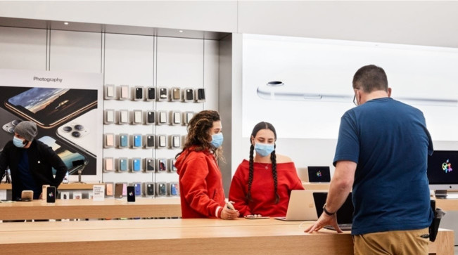 Apple Cabut Aturan Wajib Masker Bagi Karyawan