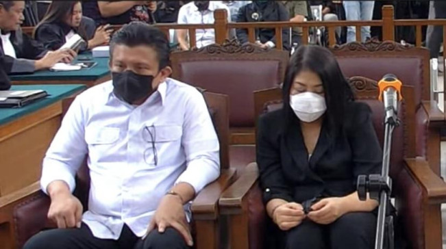 Putri Candrawathi Mengaku Menangis Saat Diminta Ahli Poligraf Ceritakan Kekerasan Seksual