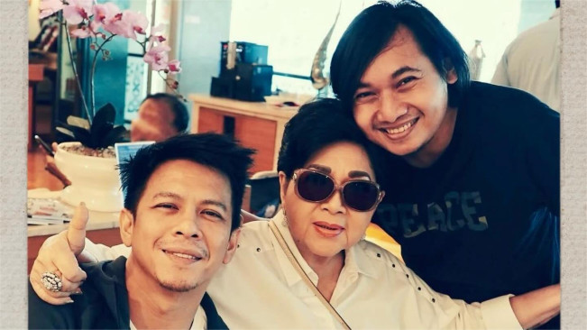 Lirik Lagu Fenomenal 'Kupu-Kupu Malam' Titiek Puspa, Dipopulerkan Peterpan/NOAH
