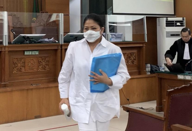 Bacakan Pleidoi, Putri Candrawathi Sebut Banyak Belajar dari Orang Tua