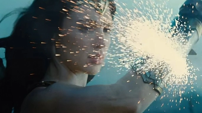 Sinopsis Film Wonder Woman, Aksi Gal Gadot Hentikan Perang Dunia I