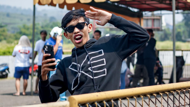 Gagal Nyaleg hingga Harta Terkuras, Dede Sunandar Merasa Dijerumuskan Vicky Prasetyo?