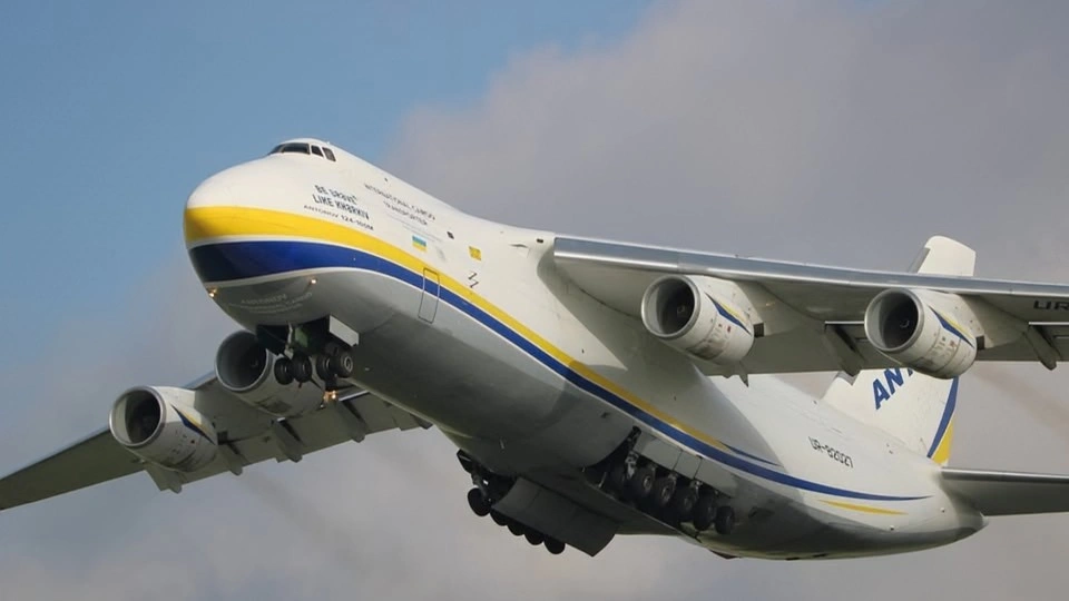 Spesifikasi Pesawat Antonov An-24 yang Jatuh di Rusia