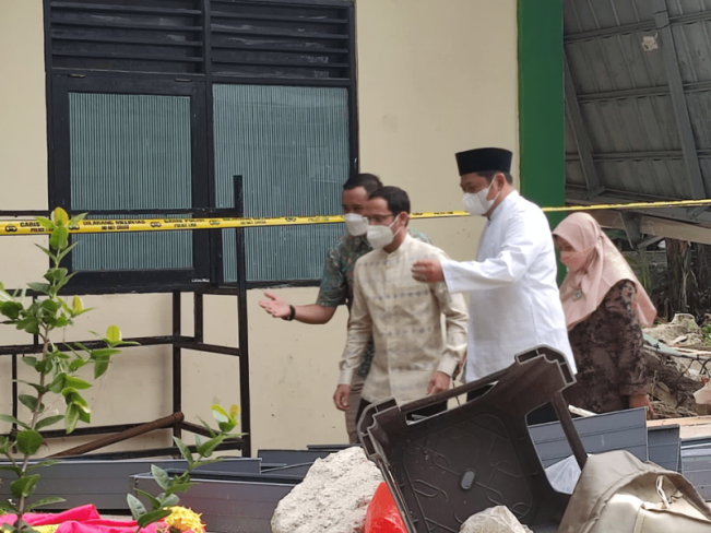 Kemendikbudristek Berikan Bantuan "School in the BoxÃ¢â‚¬Â untuk MTsN 19 Jakarta