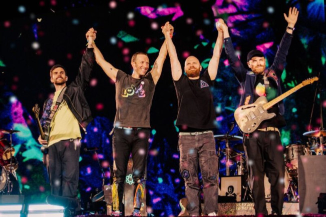 Di Balik Konser Coldplay, Chris Martin Nyeker-Harga Tiket "Selangit"