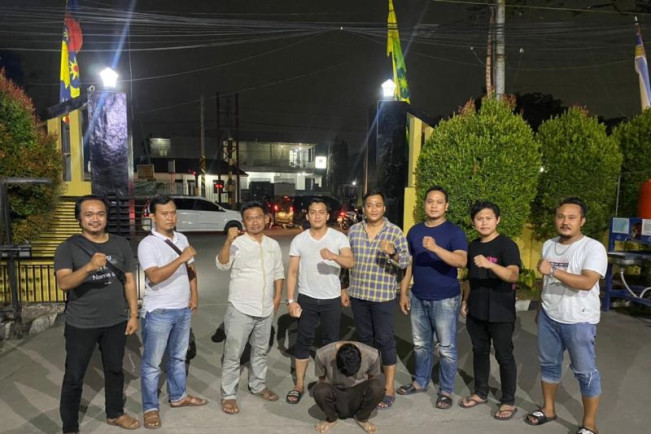 Polisi Ciduk Satpam Rampok Rp100 Juta dari Toko Ponsel