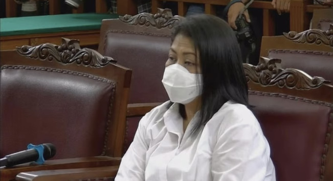 Tiga Kali Sudah Putri Candrawathi Jalani Sidang dalam Keadaan Gangguan Pencernaan