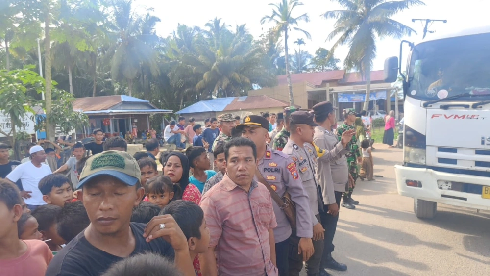 Rumah Terduga Bandar Narkoba Dibakar Warga di Madina, Polisi Amankan 5 Orang