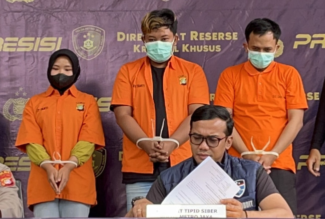 Polisi Tetapkan Tiga Tersangka Pembuat dan Penyebar Foto Balpress Thrifting Sitaan