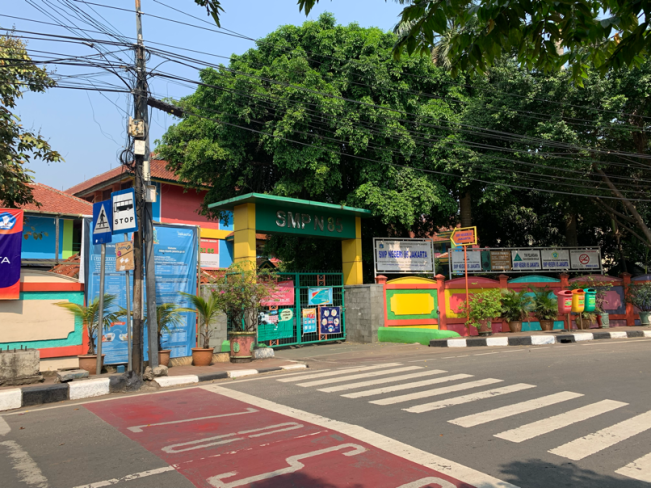 Siswa Terkena COVID-19, PTM Di SMPN 85 Jakarta Terpaksa Dihentikan