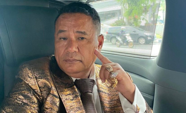 Hotman Paris Colek Kapolri, Minta 2 Oknum Pengacara Diperiksa Dugaan Ijazah Palsu